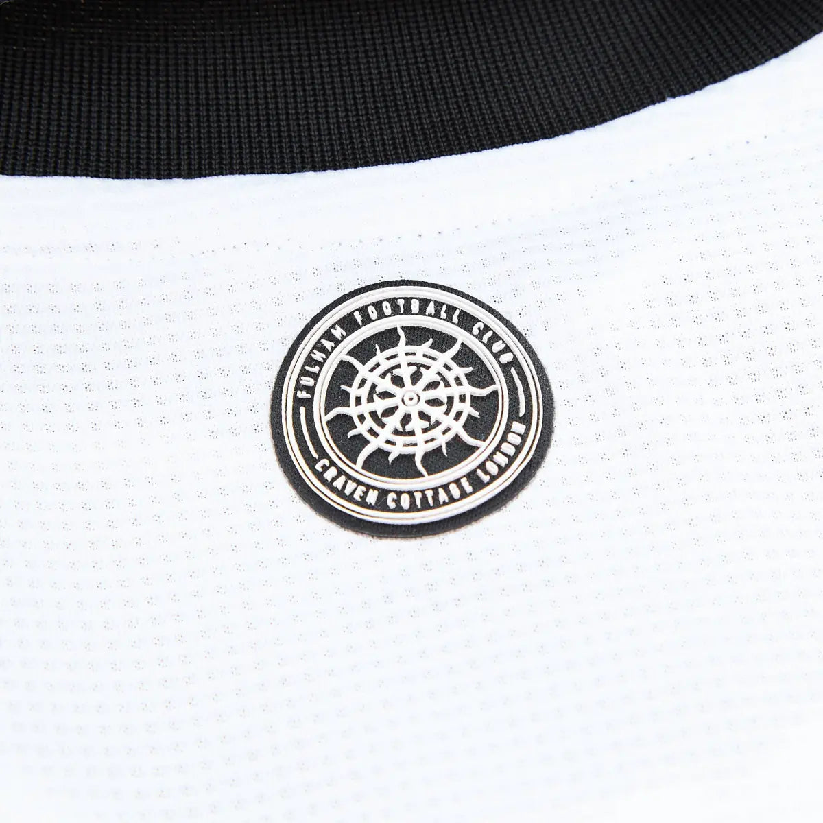 2024-25 Fulham FC 1a Equipación Jewel Jersey